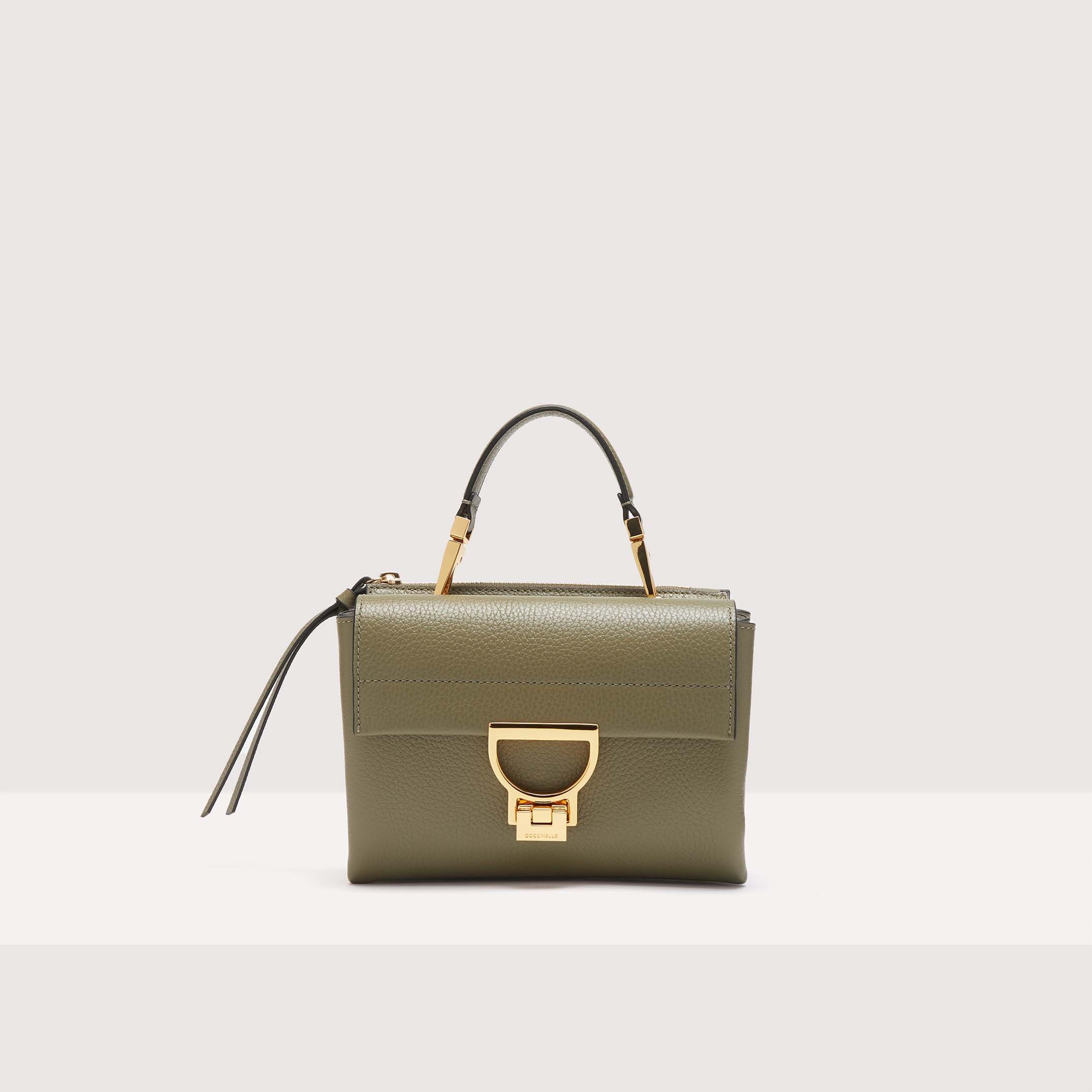 Coccinelle bags store