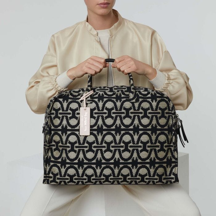 COCCINELLE never without bag 人気のmini
