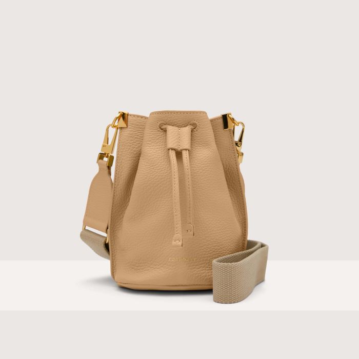 Coccinelle bucket bag store